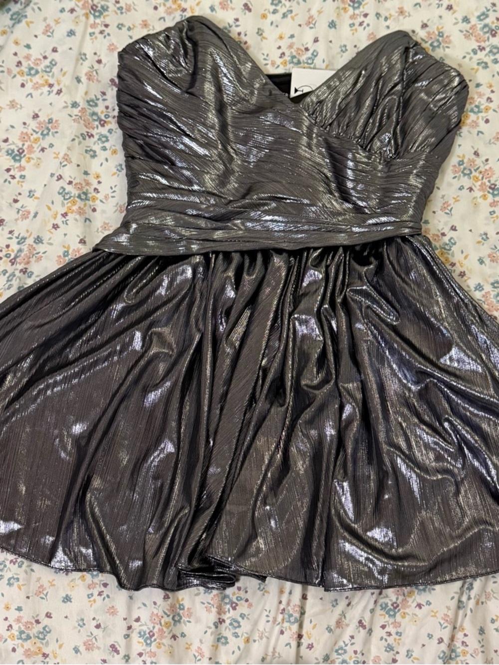 Retrofête Metallic Silver One-Shoulder Party Dress